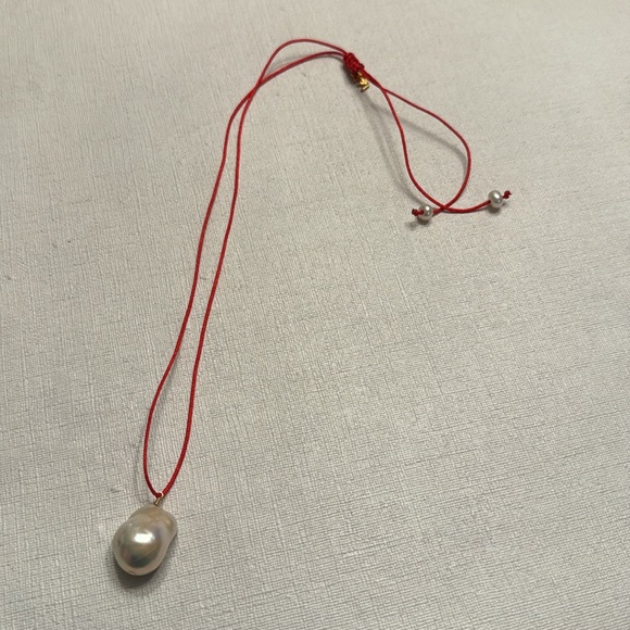 COCONUT LOVE RED RAIN AQUA PEARL NECKLACE - Picture 2 of 5